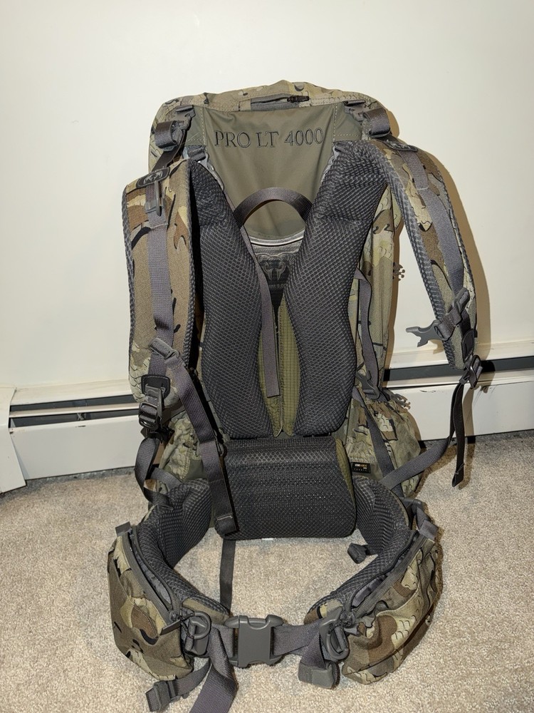 Kuiu Pro Lt 4000 Frame and Bag Backpack