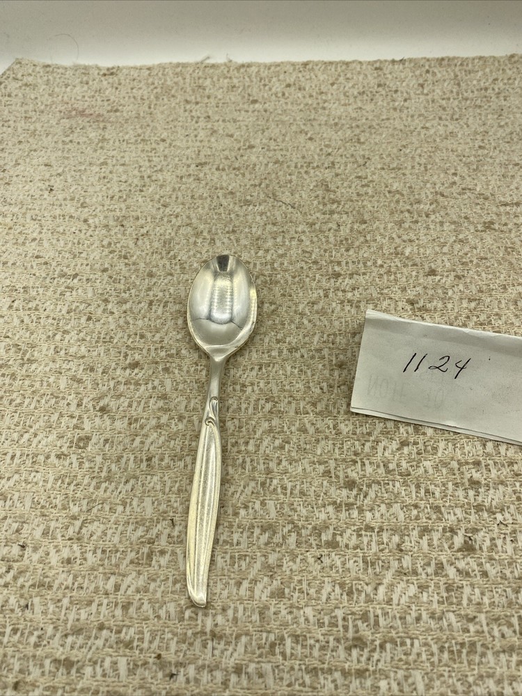 Wm Rogers IS 1958  “SWEEP” Dinner Spoon 6” Silverplate Flatware