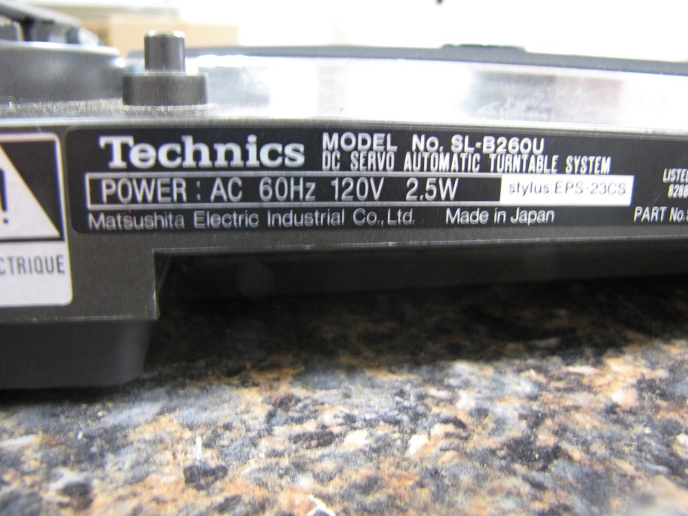 Technics Model SL-B260U DC SERVO Automatic Turntable System- No Dustcover- MR38