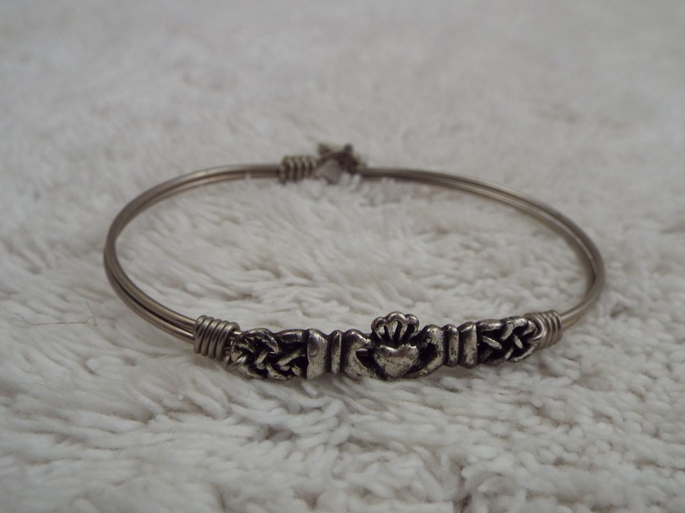 LUCA & DANNI Silvertone Claddagh Bracelet (F10)