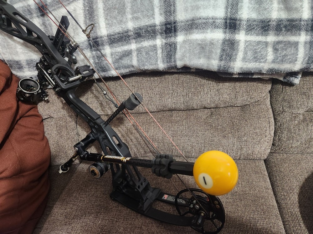 Eight #8 Ball Archery Stabilizer Weight