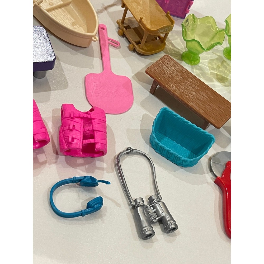 Barbie 17 PCs doll house accessories