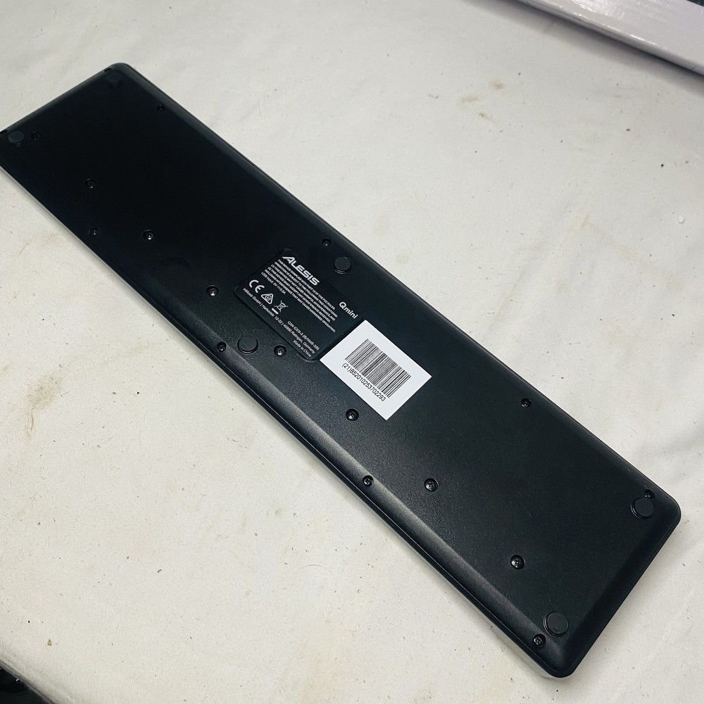 Alesis QMini Compact 32-Key USB MIDI Controller Tested In Box