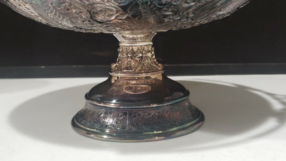 ANTIQUE REED & BARTON BRIDES REPOUSSE FRUIT BASKET SILVER PLATE #3486