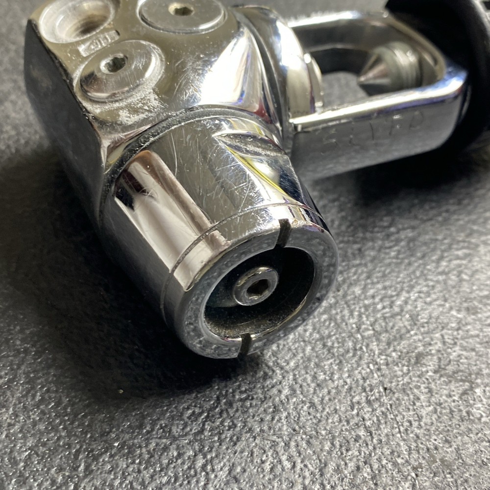 US DIVERS REGULATOR YOKE FOR SCUBA DIVING U.S. DIVERS
