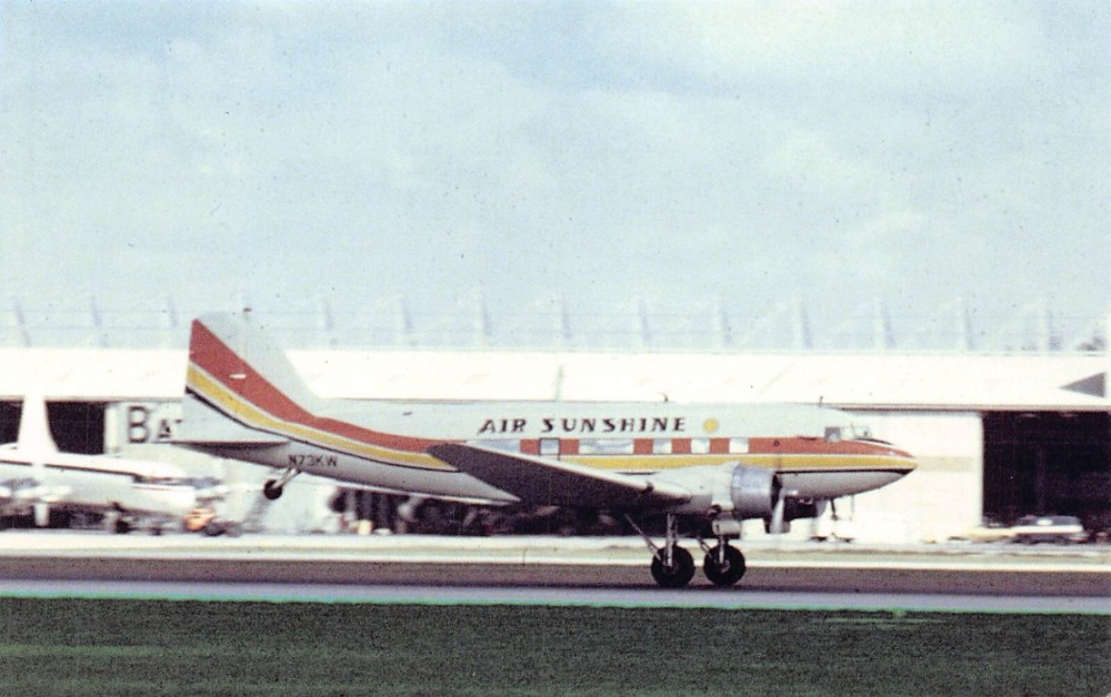Airline Postcards      AIR     SUNSHINE     Douglas DC-3