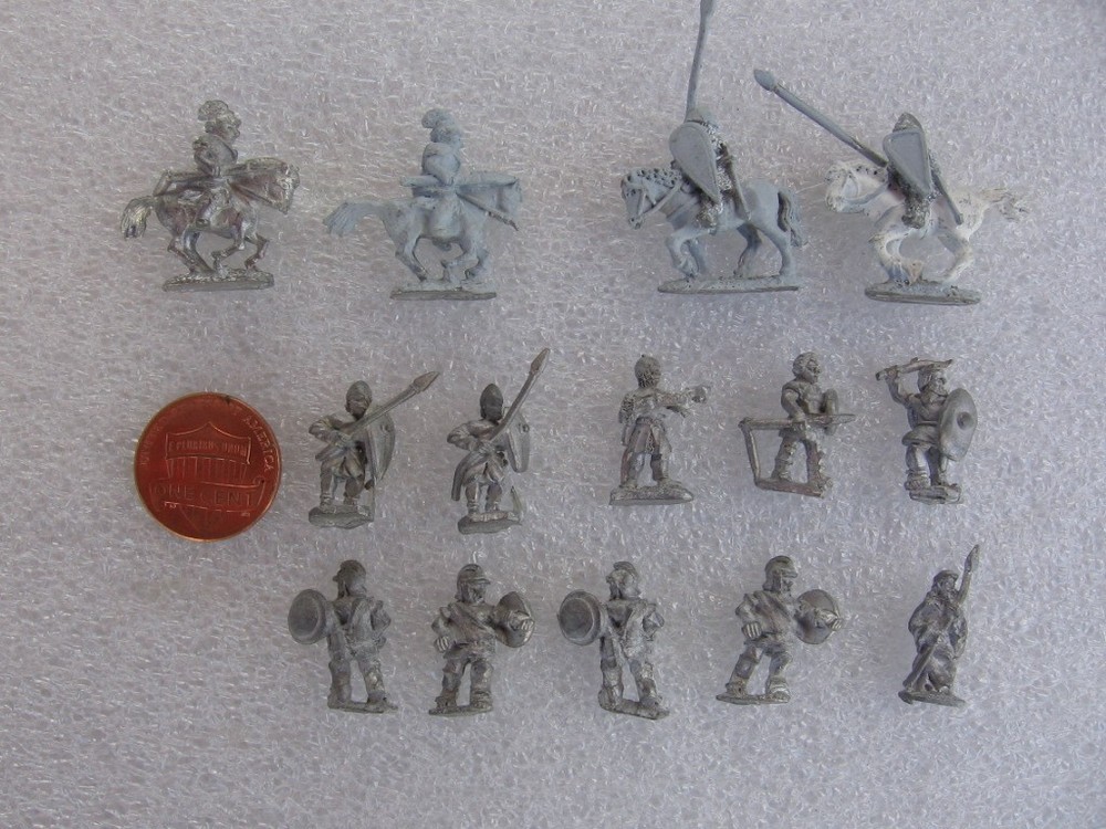 VINTAGE  15mm ANCIENT OR MEDIEVAL WARRIORS