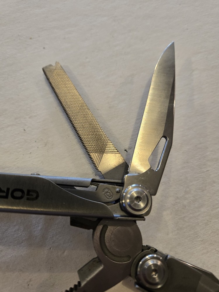 GORDON Multi Tool, Silver - (TSA Confiscated)