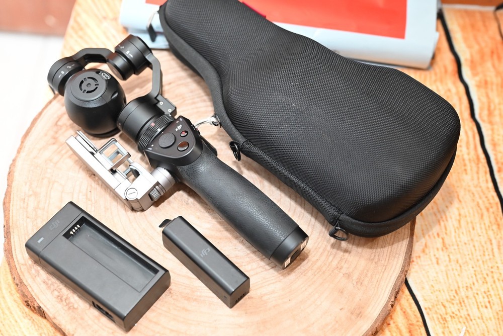 DJI OSMO HANDHELD FULLY STABILIZED 4K 12MP CAMERA