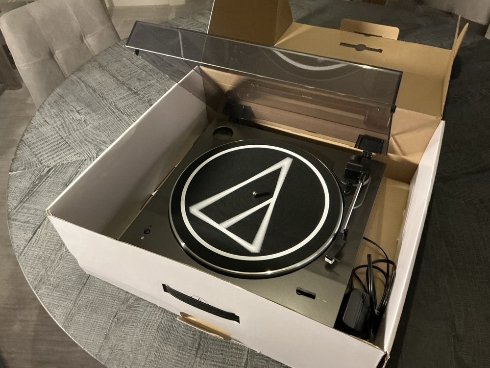 Audio-Technica AT-LPGO-BT Wireless Automatic Bluetooth Turntable (LP60X)