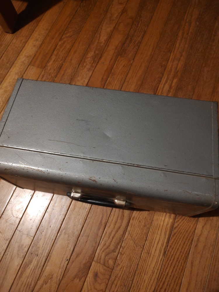 CRAFTSMAN 6500 TOOLBOX great condition with divided tray