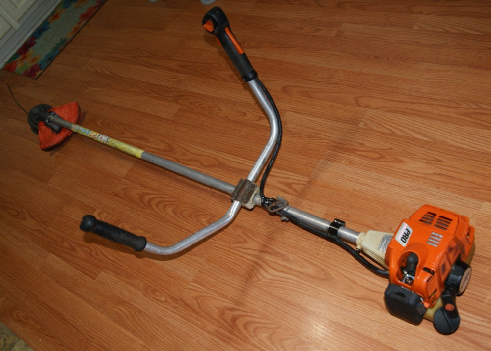 STIHL FS85 PRO STRING TRIMMER WITH BICYCLE HANDLE