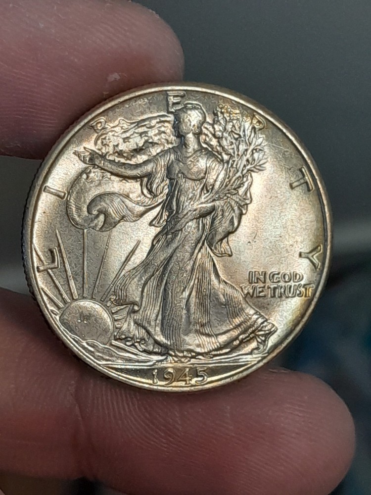 1945- P Liberty Walking Silver Half Dollar BU