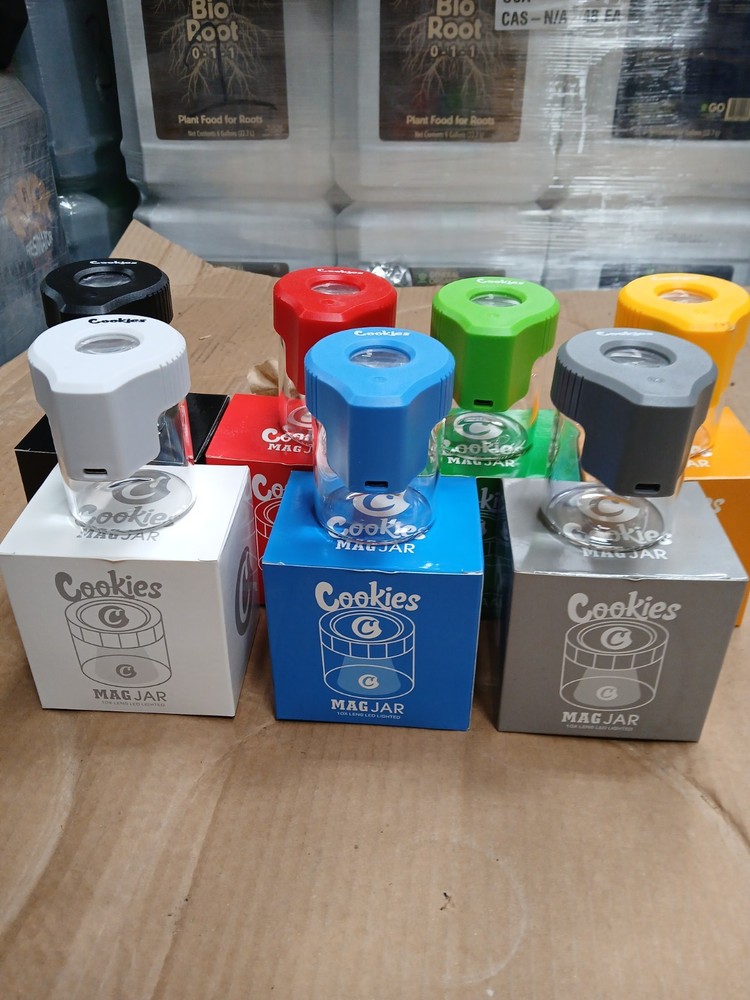 Cookies Led Light Magnifying Glass Stash Jar