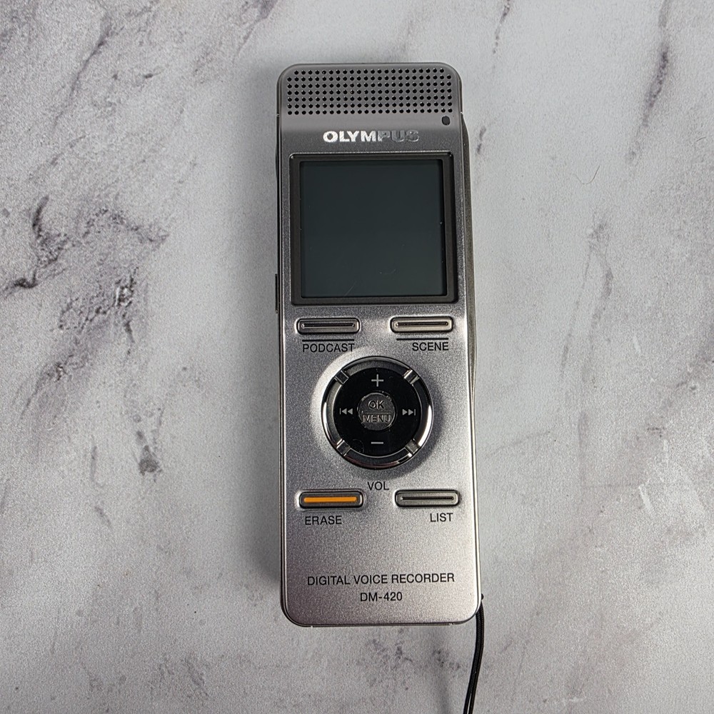 Olympus Digital Voice Recorder: Model DM-420, Silver