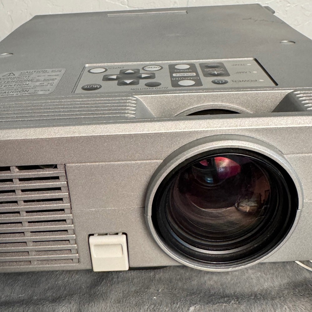 Mitsubishi LVP-X80U LCD Projector Multimedia Video Computer Tested Working