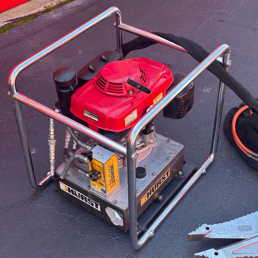 Hurst cutter and motar hydraulic pump