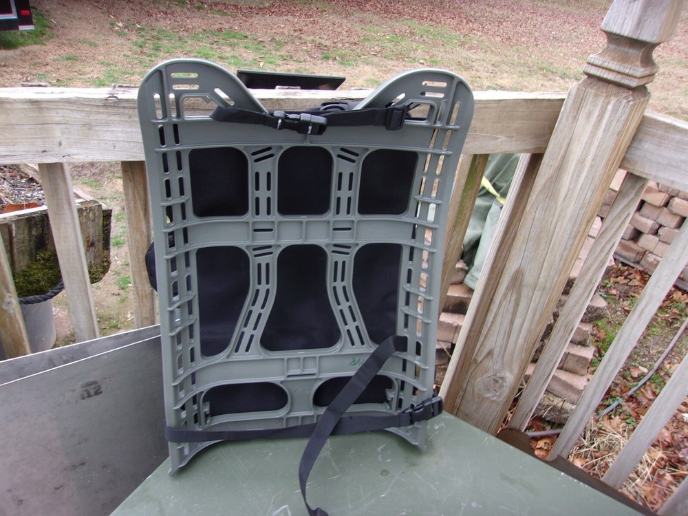 ONE ...MILITARY SURPLUS PACK FRAME MOLLE GREEN ARMY SEAT BACK ORGANIZER --USED