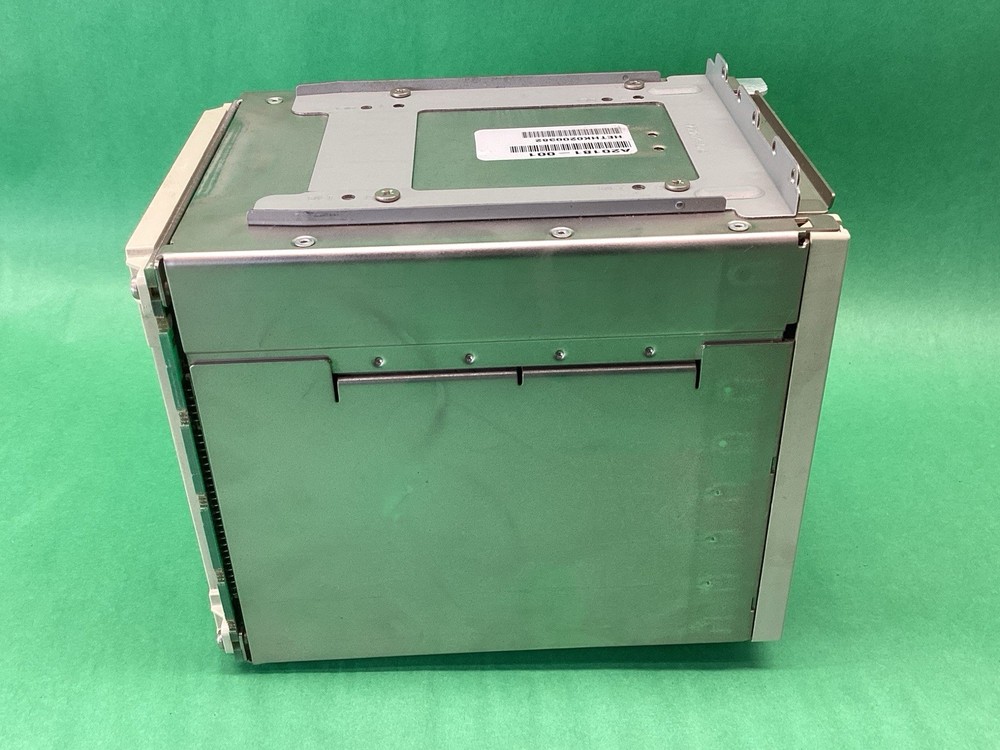 Intel ? Internal Hot Swap 5 SCSI Drive Bays & RAID ? Controller Card - UNTESTED