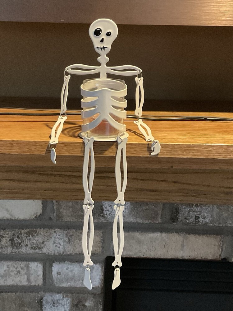 Halloween Metal Tea Light Skelton