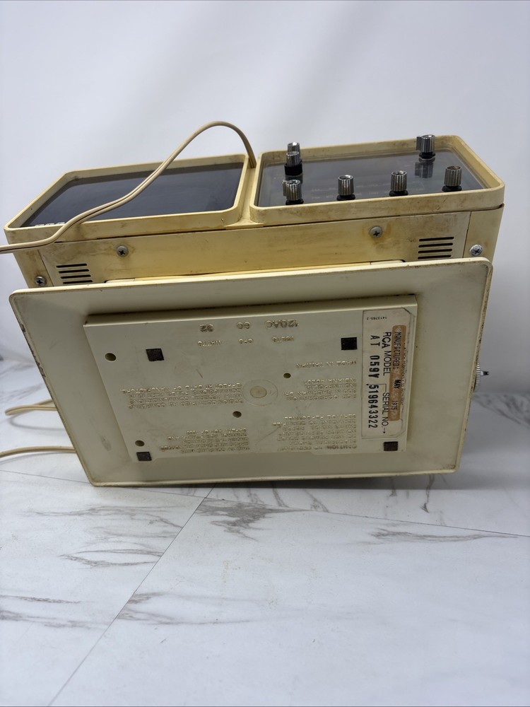 Rare 1974 RCA AT 059Y “ELVIS ” "LUNAR 1" AM/FM/Television/Clock- Tested