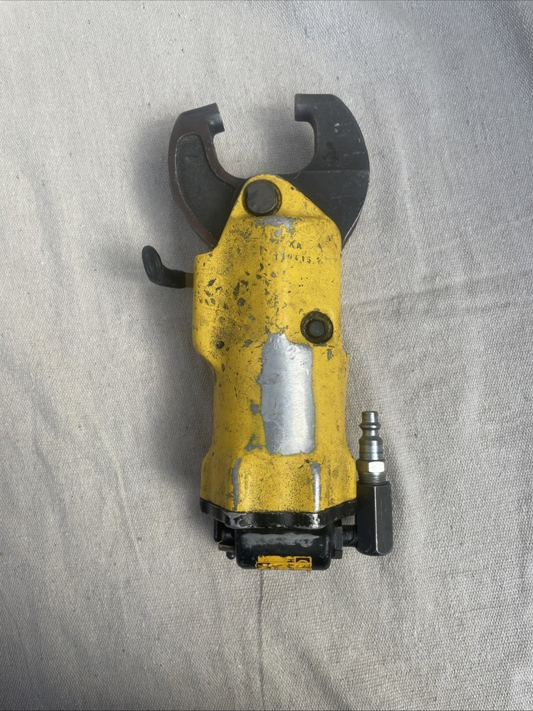 U.S Industrial Pneumatic Tandem Rivet squeezer