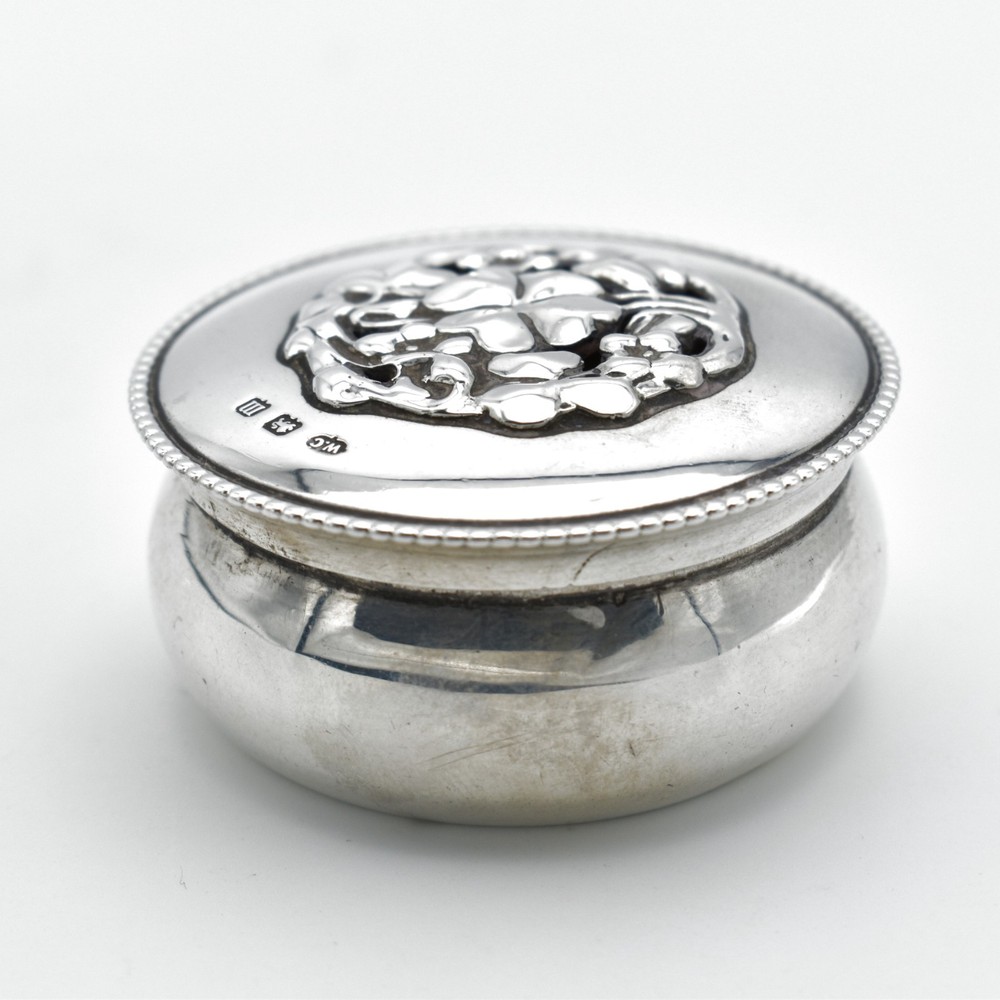 Antique Solid Silver Box 1911 William Comyns Shamrock Wilson & Gill Retail Mark