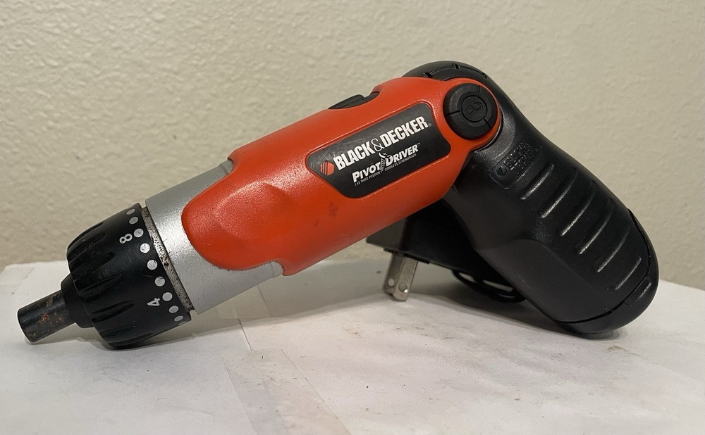 Black & Decker Pivot Driver Adjustable W/Charger- Pre Owned