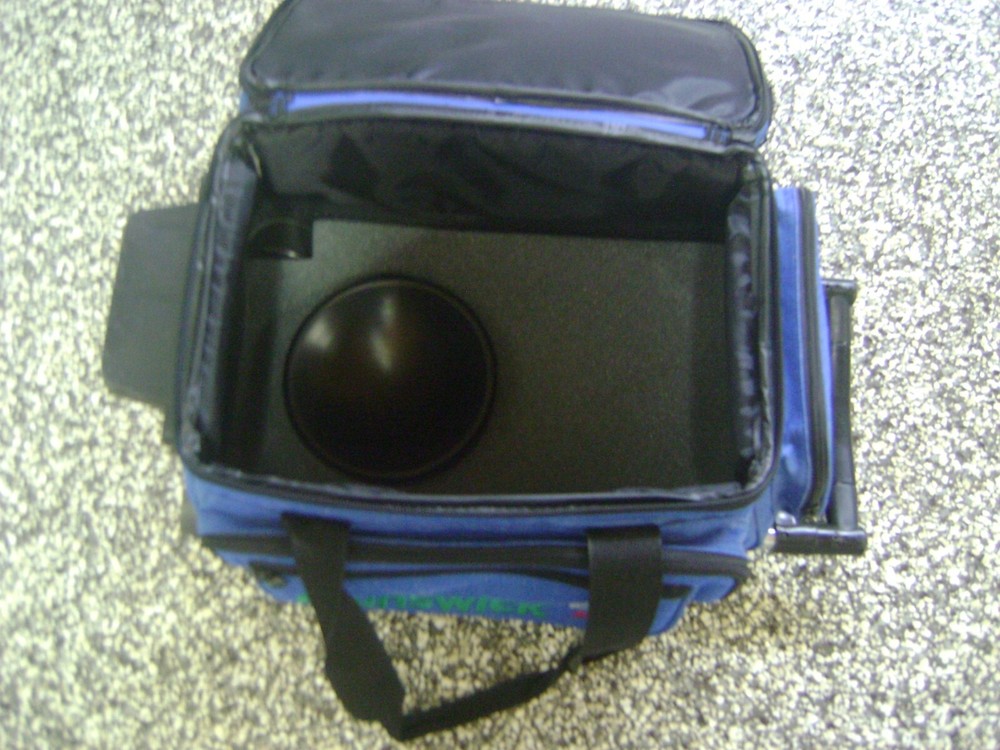 Brunswick Zone 1 Ball Roller Bowling Bag, Sky Blue,
