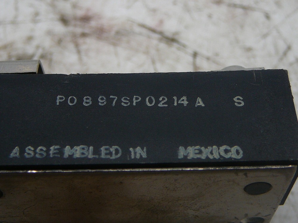 IDEC RSSDN-10A SOLID STATE RELAY, 48-660VAC 10 AMP LOT OF 2