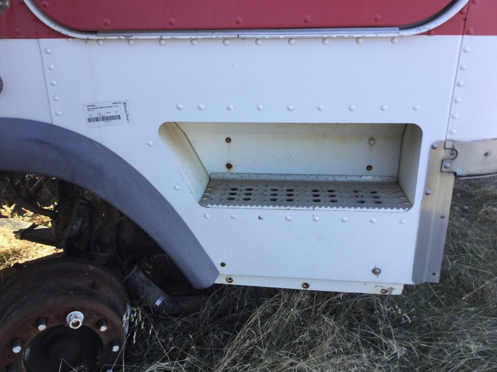 Freightliner FLB ALUMINUM Right/Passenger BELOW DOOR Panel