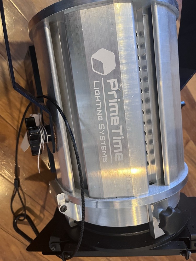 PrimeTime Lighting Systems GUS 51 DMX LED Professional Studio Spotlight