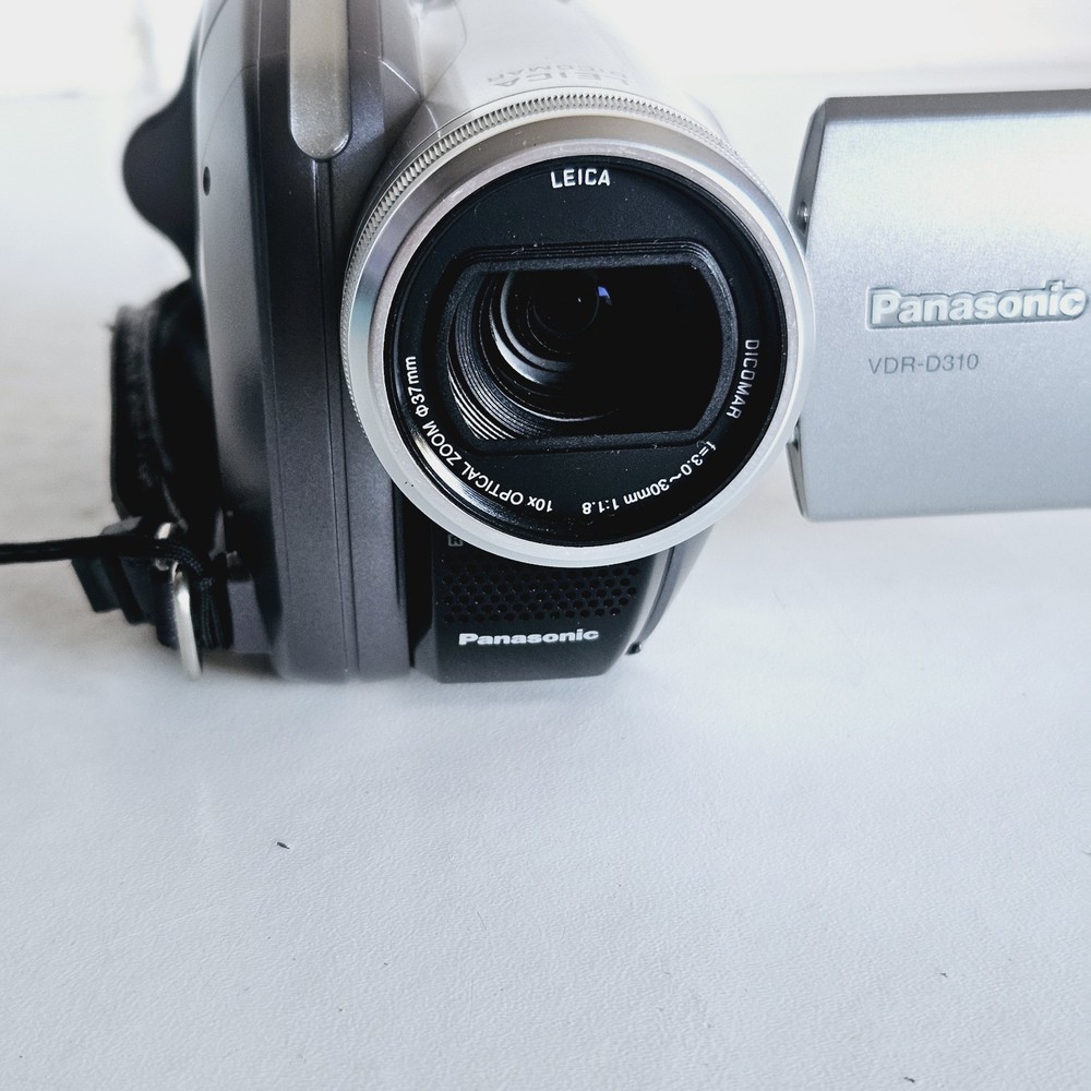 Panasonic VDR-D310 Compact DVD Camcorder SDHC Silver 3.1MP - Tested Working