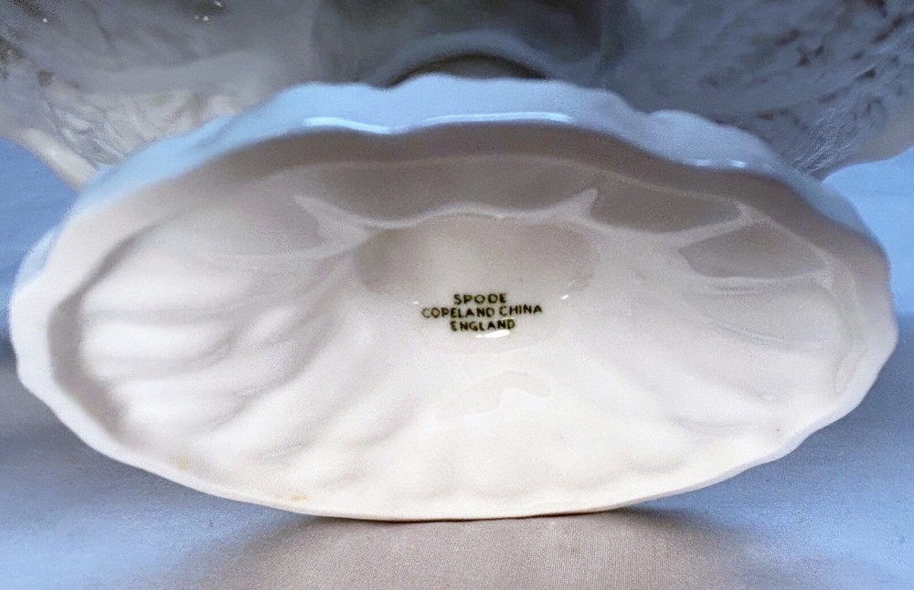 Spode Copland Footed Cabbage Leaf Embossed Compote in White with No Trim EXCLNT