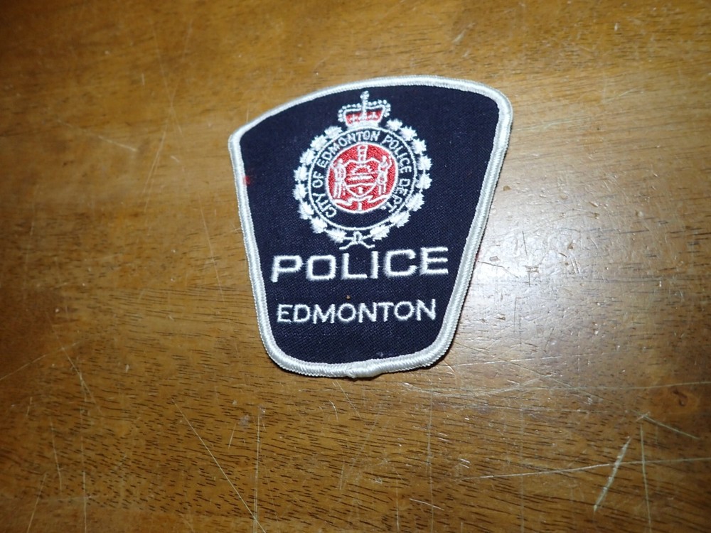 EDMONTON  CANADA EARLY OBSOLETE  VEST PATCH BX 6 #8