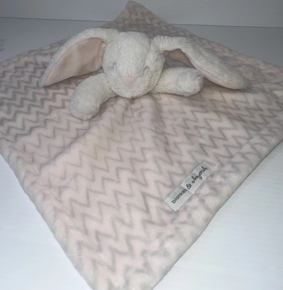 BLANKETS & BEYOND CHEVRON PRINT BUNNY LOVEY SECURITY BLANKET