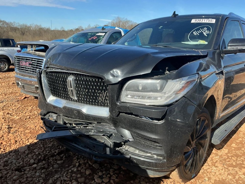 Fuse Box Engine Fits 18-21 NAVIGATOR 4956829