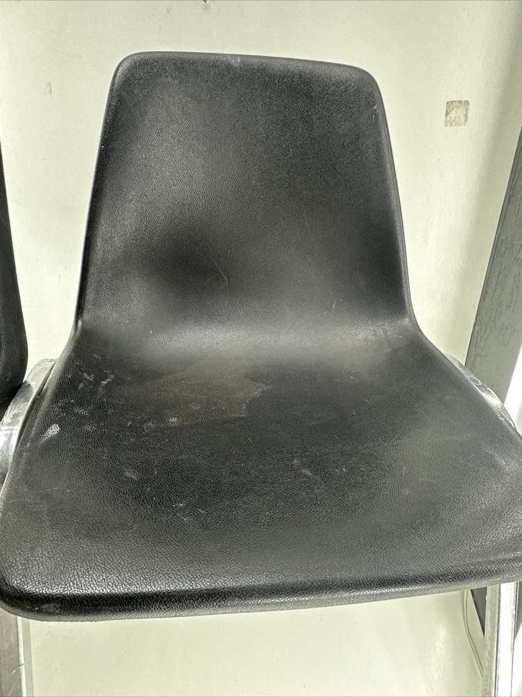 Lot of 2 Side / Stack plastic chairs Black by Samsonite