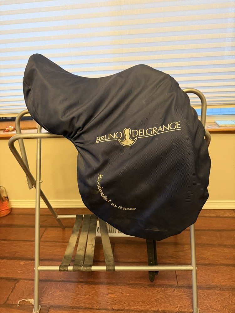 Bruno DelGrange medium tree dressage saddle 17.5