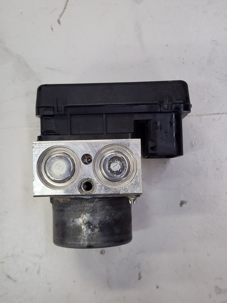 2016 KTM 690 Enduro R ABS Module Pump 76542031044 OEM