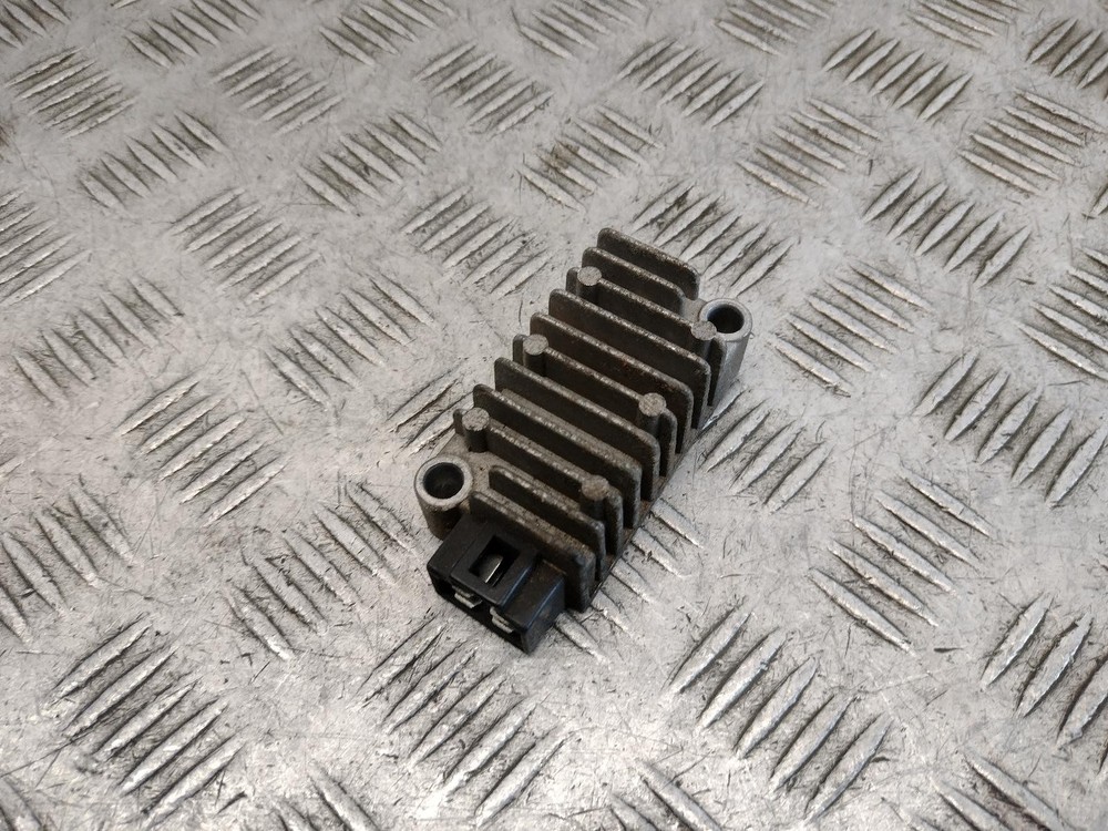 2016 YAMAHA MT 125 125 ABS RECTIFIER REGULATOR