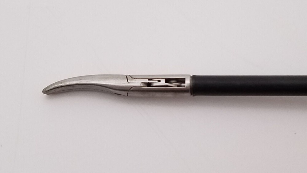Insulated Laparoscopic Monopolar Curved Dissecting Forceps
