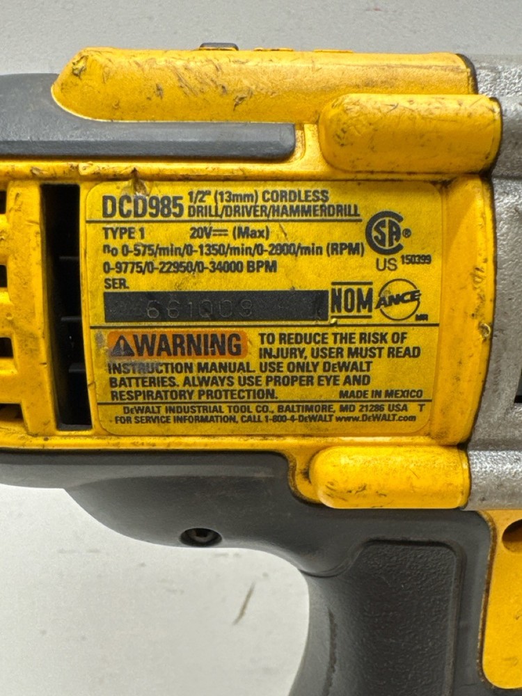 DEWALT DRILL DCD985 W/BATTERY (P03057430)