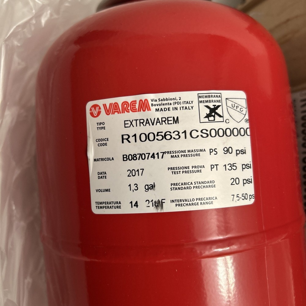 VAREM ITALY RED CENTRAL HEATING EXPANSION TANK 1.3 Gal. 90psi, 3/4”