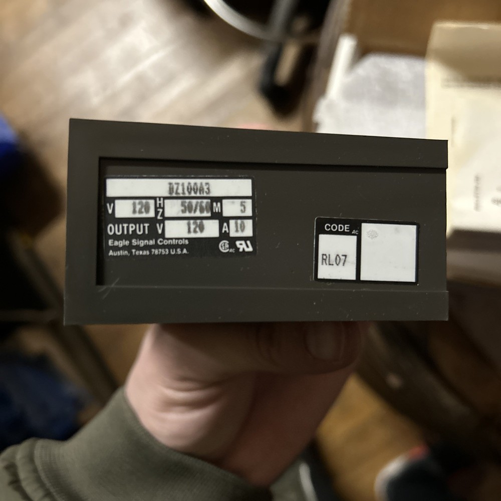 NOS Eagle Signals DZ100A3 Miniflex Solid State Counter