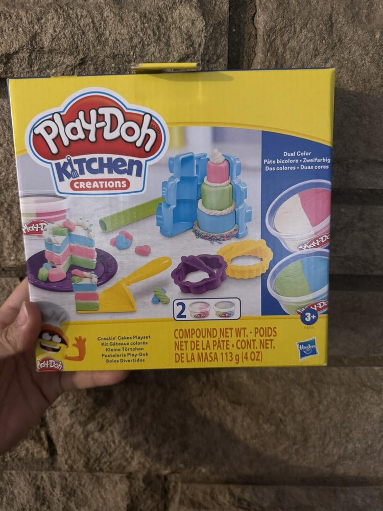 Play-Doh Kitchen Creations Craftin Cakes Playset