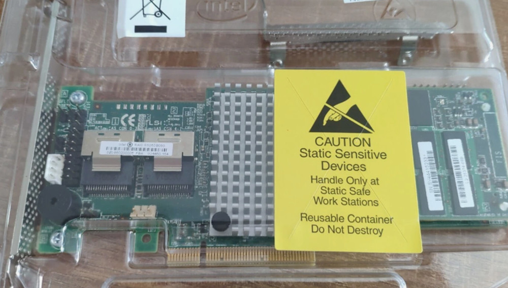 One Brand New INTEL RS25DB080 RAID Controller + Battery