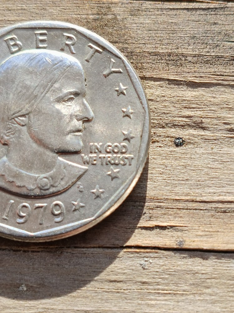 1979 Susan B Anthony library Dollar. Errors & Off Central!