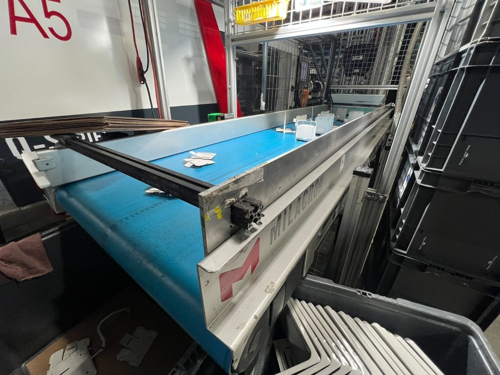 Used EMI Model EAF-24-96-20 Conveyor