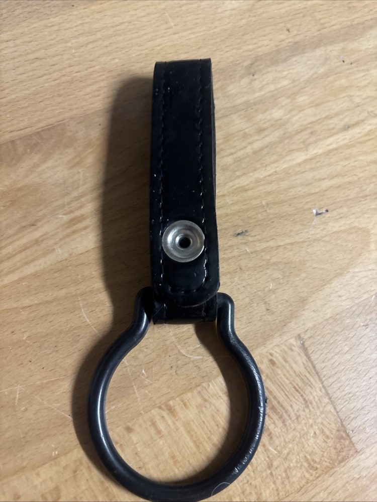 Patterned leather belly club loop
